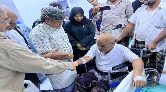 الحالمي يتفقد جرحى أعمال القمع والتنكيل التي استهدفت الوقفة الاحتجاجية السلمية بالعاصمة عدن الحالمي يتفقد جرحى أعمال القمع والتنكيل التي استهدفت الوقفة الاحتجاجية