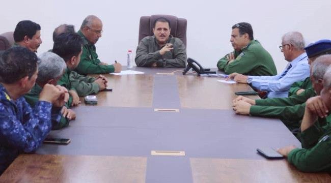 قيادة أمن عدن تناقش خطة مواصلة الحملات الأمنية في المديريات قيادة أمن عدن تناقش خطة مواصلة الحملات الأمنية في المديريات