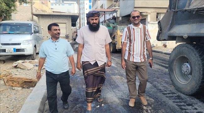 مدير عام المنصورة يشيد بدور القطاع الخاص في تحسين البنية التحتية والنهوض بالخدمات مدير عام المنصورة يشيد بدور القطاع الخاص في تحسين البنية