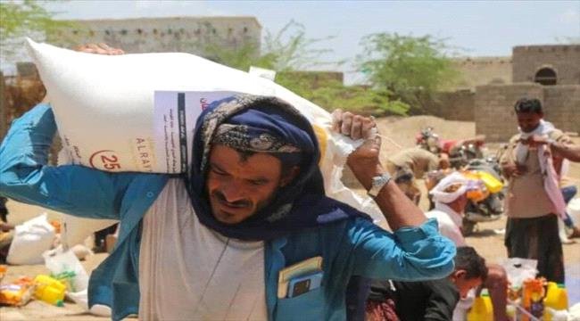 مركز اقتصادي يحذر من تفاقم الأزمة الإنسانية والاقتصادية في مناطق الحوثي مركز اقتصادي يحذر من تفاقم الأزمة الإنسانية والاقتصادية في مناطق