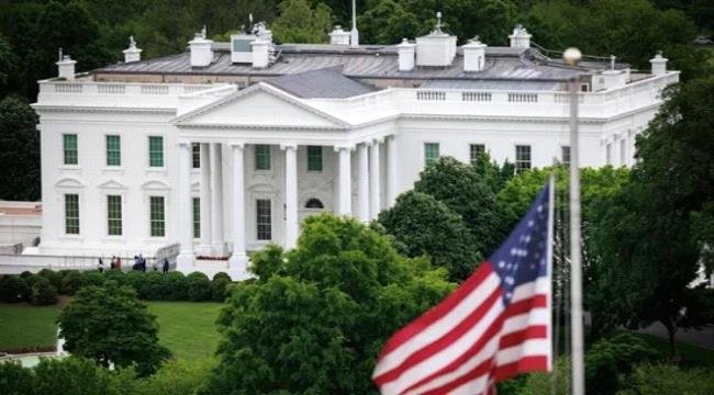 البيت الأبيض يطالب الجيش الإيراني بإلقاء السلاح البيت الأبيض يطالب الجيش الإيراني بإلقاء السلاح