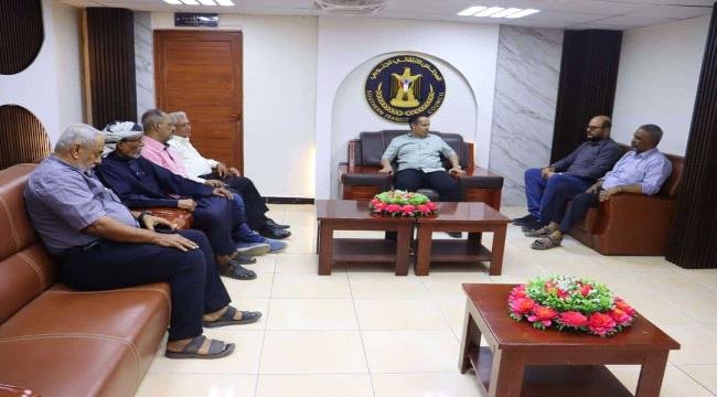 الحالمي يطلع على أوضاع حضرموت ويشيد بمشاركة أبناء المحافظة في مليونية الثبات والقرار الحالمي يطلع على أوضاع حضرموت ويشيد بمشاركة أبناء المحافظة في