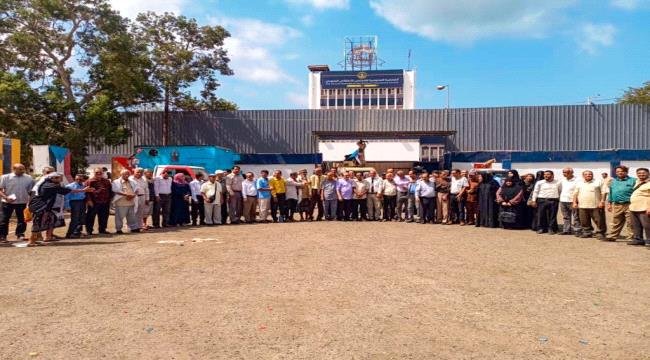 المجلس الانتقالي يواجه المؤامرات وأساليب التضييق بإرادة شعبية صلبة المجلس الانتقالي يواجه المؤامرات وأساليب التضييق بإرادة شعبية صلبة