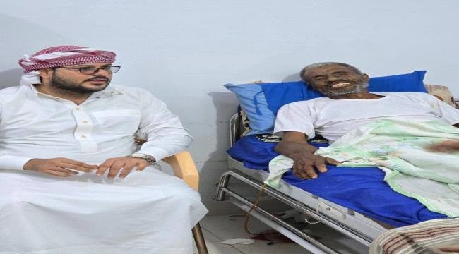 الجفري يزور المناضل “باموزة” للاطمئنان على صحته الجفري يزور المناضل باموزة للاطمئنان على صحته