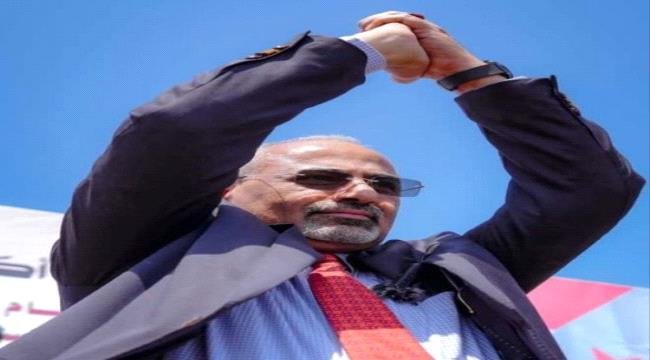 حضرموت تحتشد خلف عيدروس.. تلاحم حول الانتقالي والرئيس الزُبيدي حضرموت تحتشد خلف عيدروس تلاحم حول الانتقالي والرئيس الزُبيدي