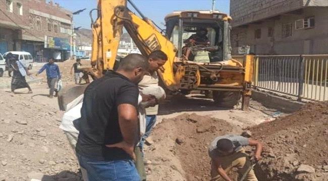 عدن.. تنفيذ أعمال ميدانية لتعزيز خدمات المياه في مديرية صيرة عدن تنفيذ أعمال ميدانية لتعزيز خدمات المياه في مديرية صيرة