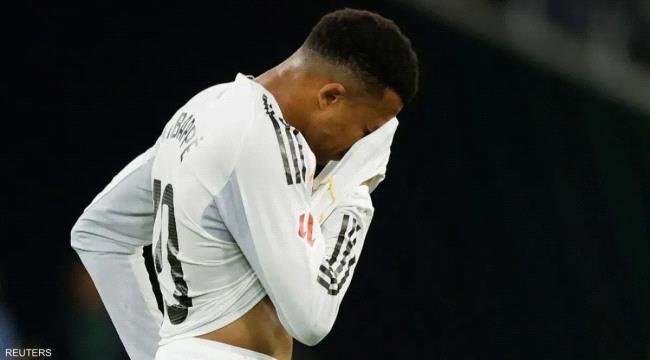 مبابي يغادر الملعب متألماً وسط قلق قبل كأس العالم مبابي يغادر الملعب متألماً وسط قلق قبل كأس العالم