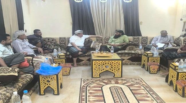 الحالمي يزور اللواء حمدي شكري ويؤكد أهمية توحيد الصف الجنوبي الحالمي يزور اللواء حمدي شكري ويؤكد أهمية توحيد الصف الجنوبي