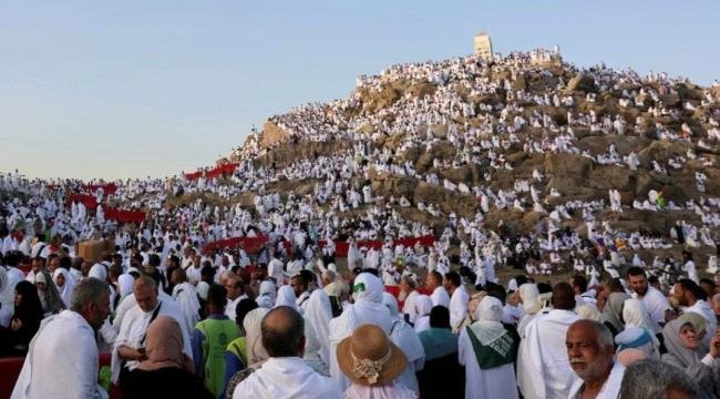 الحجاج يتوافدون إلى صعيد عرفات لأداء "الركن الأعظم" الحجاج يتوافدون إلى صعيد عرفات لأداء quotالركن الأعظمquot