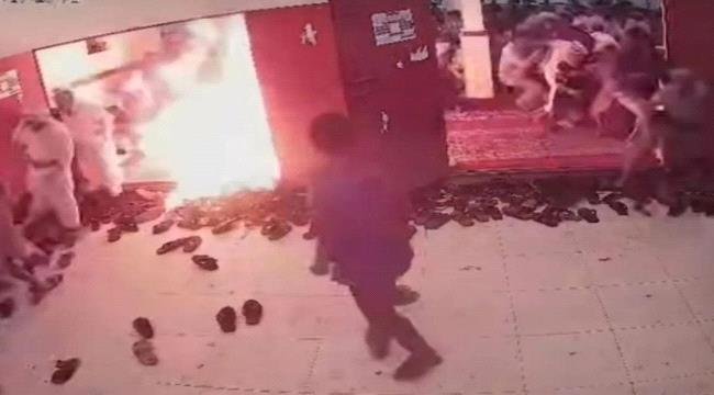 بسبب "نهب المستحقات".. جندي يمني يحرق نفسه في معقل حزب الإصلاح بمأرب بسبب quotنهب المستحقاتquot جندي يمني يحرق نفسه في معقل حزب