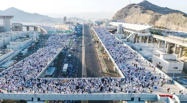 توافد أكثر من 1.5 مليون حاج إلى مشعر منى في يوم التروية توافد أكثر من 15 مليون حاج إلى مشعر منى في