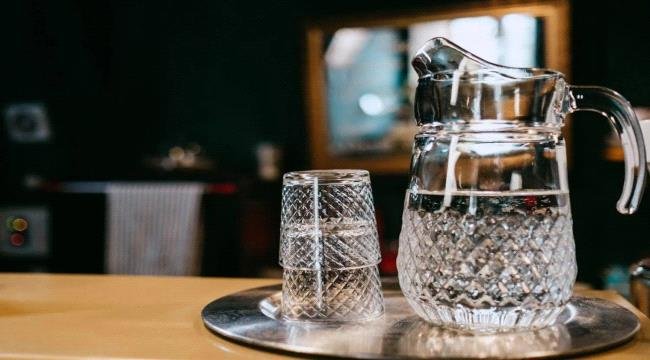 شرب الماء قبل الوجبات.. عادة بسيطة قد تساعد مرضى السكري شرب الماء قبل الوجبات عادة بسيطة قد تساعد مرضى السكري
