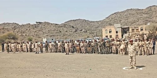 لأول مرة منذ سنوات.. العميد وجدي الزبيدي ينهي «مسلسل الخصميات» ويصرف مرتبات منتسبي اللواء 33 مدرع بالضالع كاملة لأول مرة منذ سنوات العميد وجدي الزبيدي ينهي مسلسل الخصميات