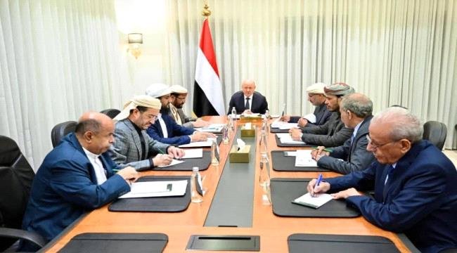 مجلس القيادة الرئاسي: من فوضوية السند القانوني إلى العبث بالتوافق مجلس القيادة الرئاسي من فوضوية السند القانوني إلى العبث بالتوافق