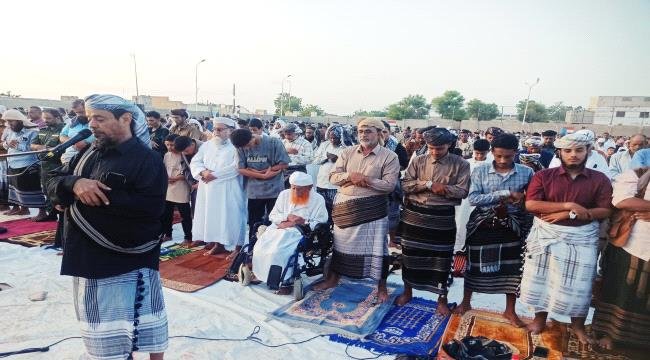 وفد انتقالي وادي حضرموت يتفقد مرضى مستشفى سيئون وفد انتقالي وادي حضرموت يتفقد مرضى مستشفى سيئون
