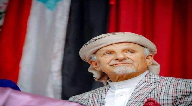 شكري باعلي: الشيخ النقيب لا يمثل يافع بل هو مرجعية الجنوب من باب المندب الى المهرة شكري باعلي الشيخ النقيب لا يمثل يافع بل هو مرجعية