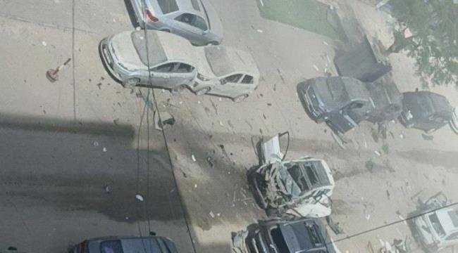 شهيدان وإصابات باستهداف سيارة مدنية وسط غزة شهيدان وإصابات باستهداف سيارة مدنية وسط غزة