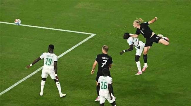 هالاند يقود النرويج لفوز مثير على السنغال بثلاثية في مونديال 2026 هالاند يقود النرويج لفوز مثير على السنغال بثلاثية في مونديال