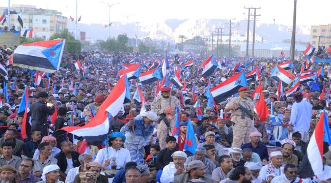 الجنوب بين طوق الأزمات المعيشية والمعادلة السياسية الجديدة الجنوب بين طوق الأزمات المعيشية والمعادلة السياسية الجديدة