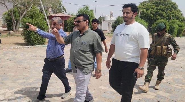 مدير البريقة يؤكد دعم السلطة المحلية لإعادة تأهيل حديقة عدن الصغرى التابعة لشركة مصافي عدن مدير البريقة يؤكد دعم السلطة المحلية لإعادة تأهيل حديقة عدن