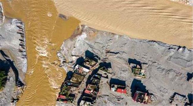 ارتفاع حصيلة ضحايا فيضانات نيبال إلى 734 قتيلا ارتفاع حصيلة ضحايا فيضانات نيبال إلى 734 قتيلا