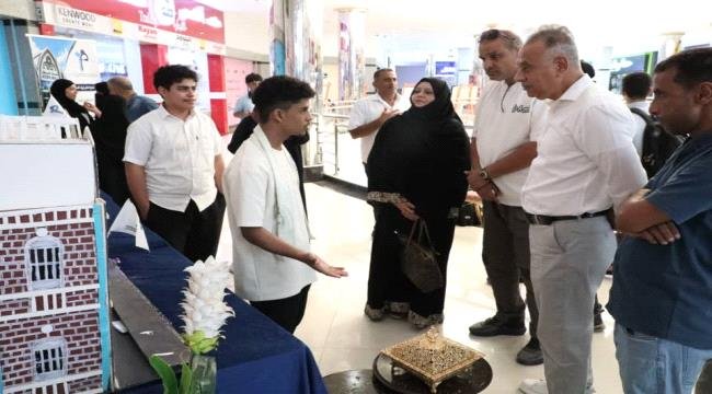 الجاوي وعشيش يحضران ختام مهرجان «العودة إلى المدارس» في عدن مول الجاوي وعشيش يحضران ختام مهرجان العودة إلى المدارس في عدن