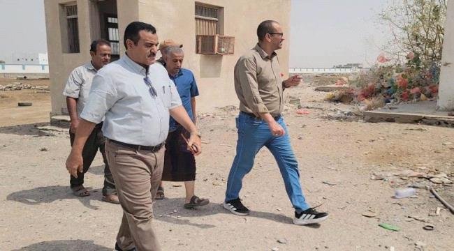 الداؤودي وباخبيرة يتفقدان محطة المجزرة لضخ المياه في مديرية البريقة الداؤودي وباخبيرة يتفقدان محطة المجزرة لضخ المياه في مديرية البريقة