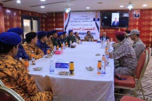 اللواء تركي قمشة: المرحلة تتطلب توحيد الجهود واستشعار المسؤولية الوطنية لأنها الإنقلاب الحوثي اللواء تركي قمشة المرحلة تتطلب توحيد الجهود واستشعار المسؤولية الوطنية