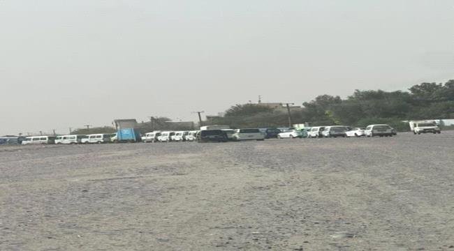 انعدام كلي لمادة الغاز المنزلي يفاقم معاناة المواطنين ويشعل أزمة مواصلات خانقة في عدن انعدام كلي لمادة الغاز المنزلي يفاقم معاناة المواطنين ويشعل أزمة