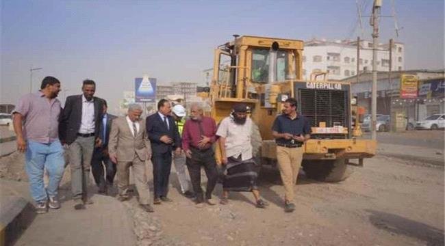 تدشين أعمال صيانة وتأهيل شارع كورنيش المحافظ في العاصمة عدن تدشين أعمال صيانة وتأهيل شارع كورنيش المحافظ في العاصمة عدن
