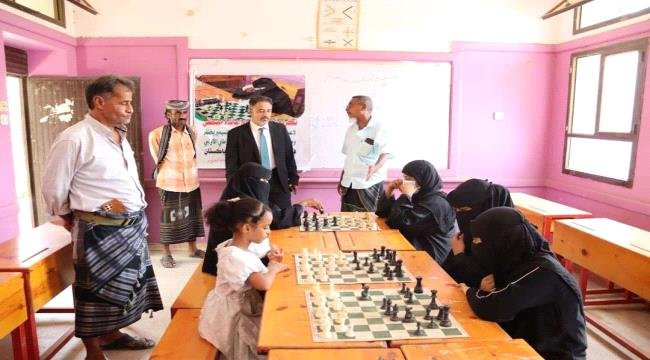 رئيس انتقالي أبين يتفقد اختتام أنشطة المخيم الصيفي بمجمع الفتح للبنات بخنفر رئيس انتقالي أبين يتفقد اختتام أنشطة المخيم الصيفي بمجمع الفتح