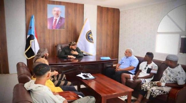 رئيس انتقالي حضرموت يلتقي المفرج عنهم من معتقلي الاحتجاجات رئيس انتقالي حضرموت يلتقي المفرج عنهم من معتقلي الاحتجاجات