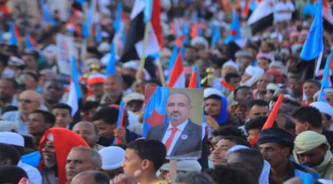 لا وصاية على إرادة شعب الجنوب.. عهد يتجدد خلف الرئيس الزبيدي لا وصاية على إرادة شعب الجنوب عهد يتجدد خلف الرئيس