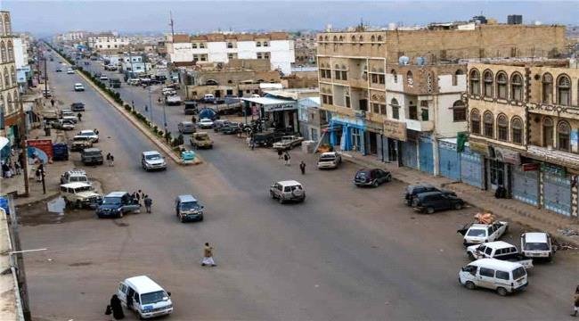 مسلحون يغتالون مواطنًا ونجله داخل سوق في عمران اليمنية مسلحون يغتالون مواطنًا ونجله داخل سوق في عمران اليمنية