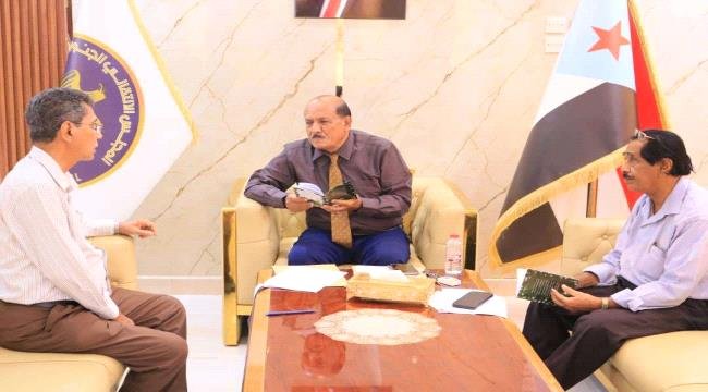 هرهرة يشيد بالمنجز الأدبي للدكتور جنيد ويبارك صدور ديوانه الجديد هرهرة يشيد بالمنجز الأدبي للدكتور جنيد ويبارك صدور ديوانه الجديد