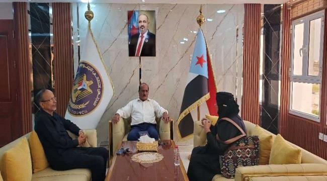 هرهرة يلتقي رئيس مؤسسة الأماني للتنمية والتمكين ويؤكد أهمية مساندة مؤسسات المجتمع المدني هرهرة يلتقي رئيس مؤسسة الأماني للتنمية والتمكين ويؤكد أهمية مساندة