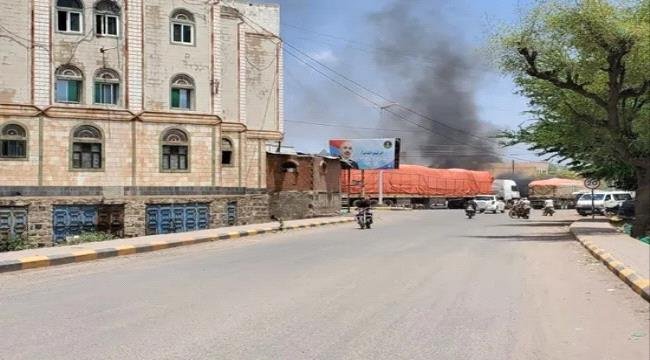 احتجاجات شعبية في الضالع رفضاً للزج بأبناء المحافظة في معارك عبثية احتجاجات شعبية في الضالع رفضاً للزج بأبناء المحافظة في معارك