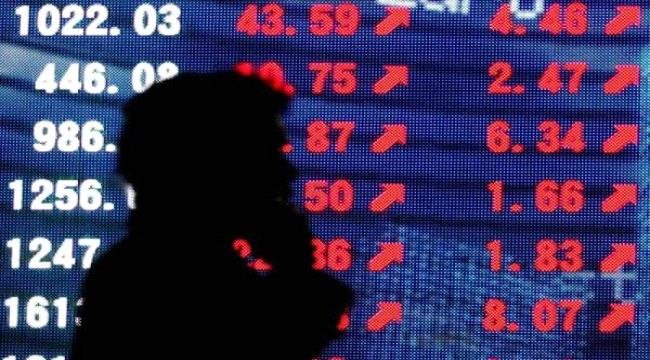 الأسواق الخليجية تتراجع بعد تبادل ضربات بين الولايات المتحدة وإيران الأسواق الخليجية تتراجع بعد تبادل ضربات بين الولايات المتحدة وإيران