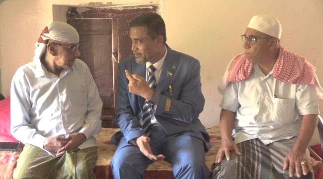 التميمي يطمئن على صحة عضو المجلس الاستشاري عبدالله بن الشيخ أبوبكر التميمي يطمئن على صحة عضو المجلس الاستشاري عبدالله بن الشيخ