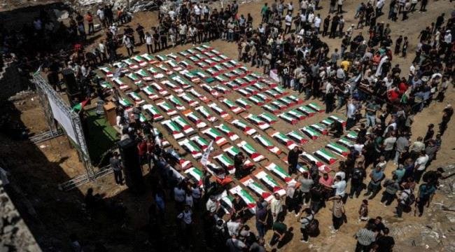 انتشال جثامين 55 مفقودًا من تحت أنقاض منزل في غزة انتشال جثامين 55 مفقودًا من تحت أنقاض منزل في غزة