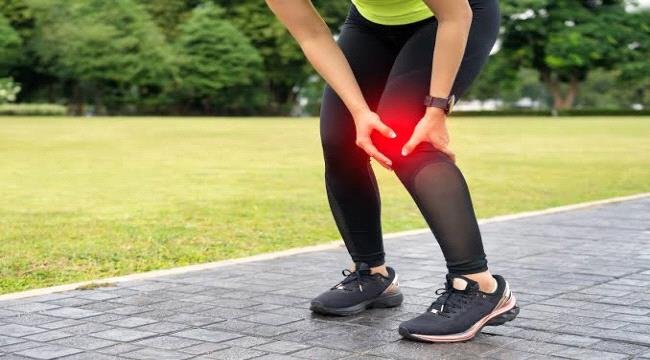 طقطقة الركبة.. 4 أسباب شائعة طقطقة الركبة 4 أسباب شائعة