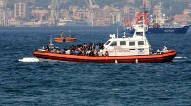 مصر.. غرق مركب يقل 30 مهاجرًا قبالة سواحل الإسكندرية مصر غرق مركب يقل 30 مهاجرًا قبالة سواحل الإسكندرية