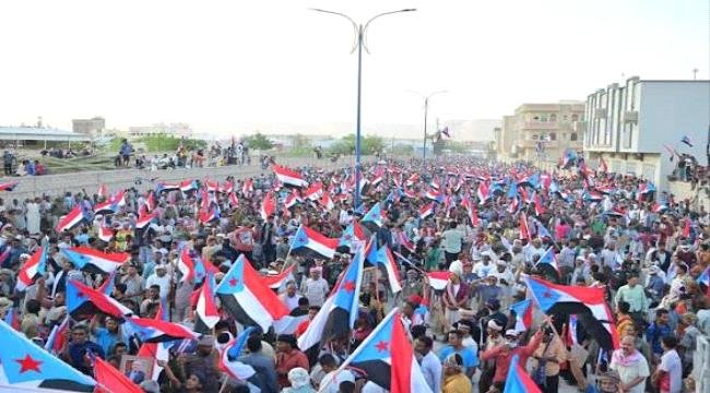 إرادة شعب تكسر طوق التحديات والمؤامرات على طريق استعادة دولة الالحدثي إرادة شعب تكسر طوق التحديات والمؤامرات على طريق استعادة دولة